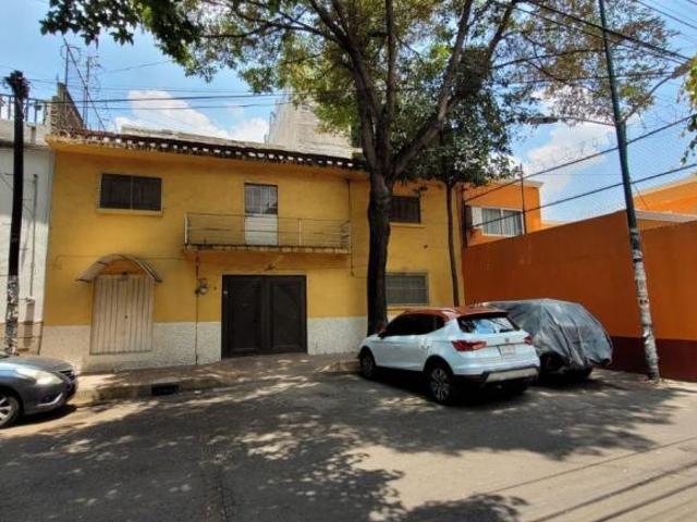 Casa en Venta en Pensil, Miguel Hidalgo, CDMX | 215 m², uso mixto, 5 recámaras, 3 baños, 2 autos