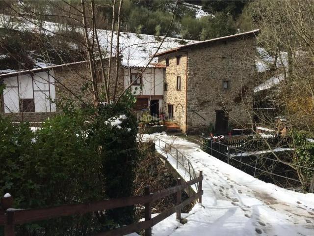 Casa en venta en Pesaguero. CASA DE PIEDRA EN VENTA EN PESAGUERO POTES CANTABRIA. Casas.