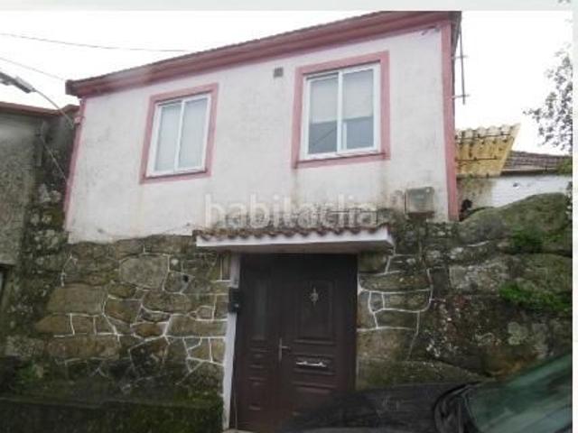 Casa en venta en Peroxa A. 57.500 casa con terreno en OS PEARES. Casas Peroxa.