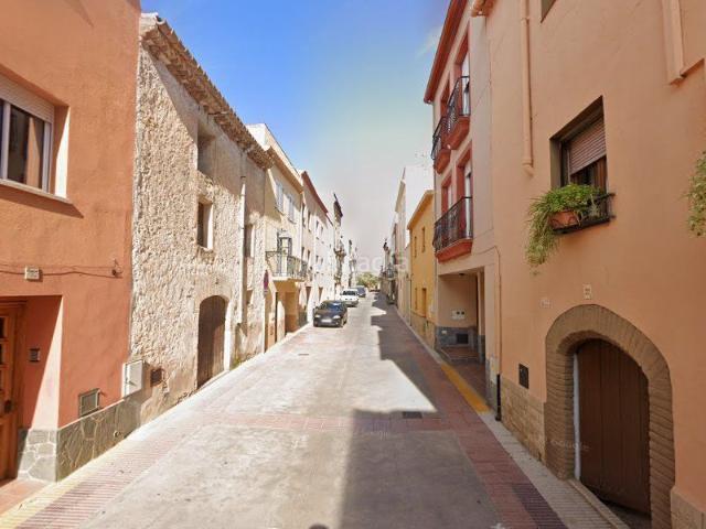 Casa en venta en Perafort. Oportunidad de inversión. Casas.