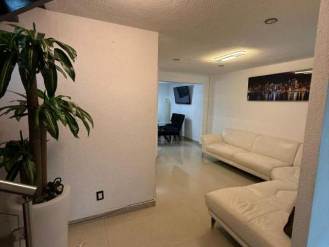Casa en Venta en Perinorte sobre Periférico