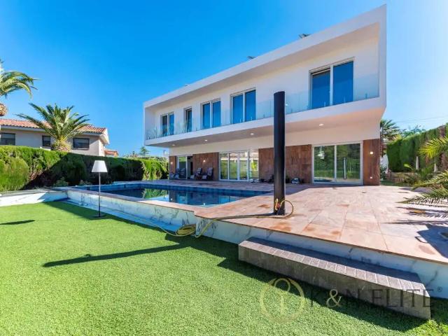 Casa en Venta en Petrer