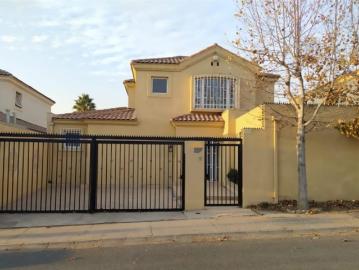Casa en Venta en Peñalolen