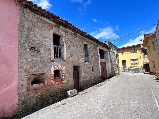 Casa en venta en Peñamellera Alta. Casa de pueblo en venta en HUERGO 5, Parroquias Norte, Siero. Casas Peñamellera.