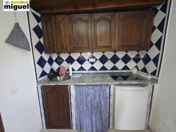 Casa en venta en Peñamellera Baja. Se vende encantadora casa de piedra en Merodio. Casas Peñamellera.