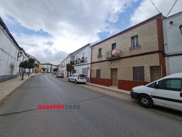 Casa en venta en Peñarroya Pueblonuevo. CASA CON PATIO A LA VENTA. Casas Peñarroya.