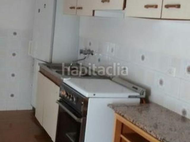 Casa en venta en Peñarroya Pueblonuevo. !Solo 48. 000! Casa en el distrito del Cerro Pya Pueblonuevo con una superficie de 120 m2, total y 95 m2 construido, consta d. Casas Peñarroya.