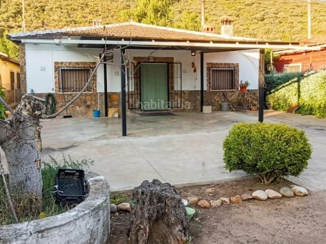 Casa en venta en Piedrabuena. Casa independiente con 1.000 m2 de finca espacio, naturaleza y precio imbatible en Piedrabuena. Casas.