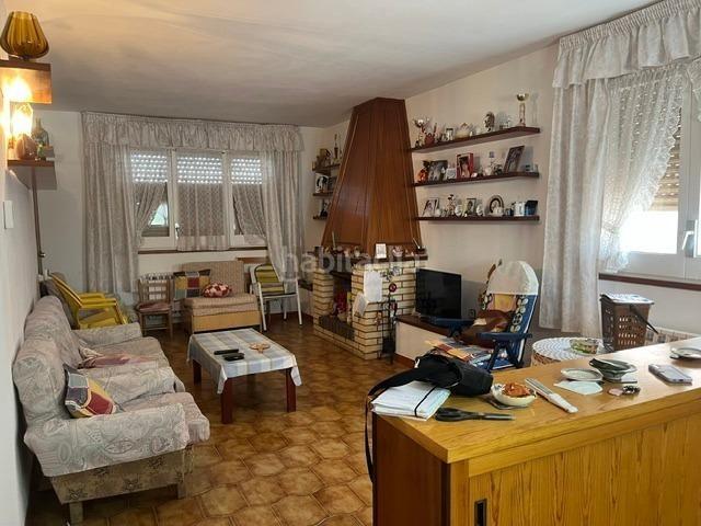 Casa en venta en Piera. OPORTUNIDAD CASA ESQUINERA PARA ENTRAR. Casas.