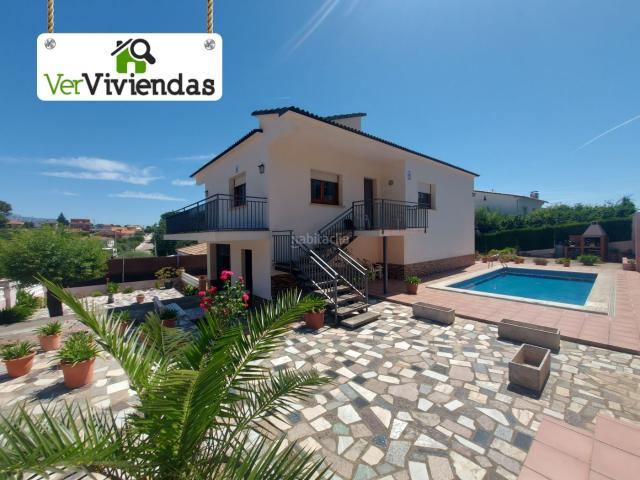 Casa en venta en Piera. Bonita casa con piscina y vistas. Casas.