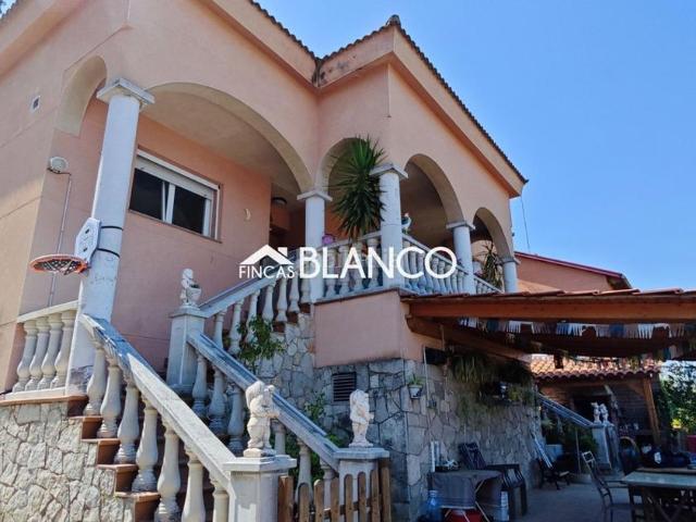 Casa en venta en Piera. Casas.
