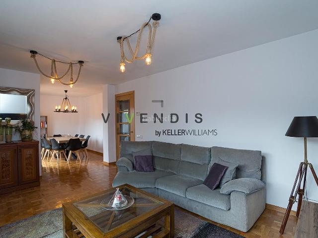 Casa en venta en Piera. Exclusiva casa a 3 vientos en Piera! Luz, espacio y tranquilidad en un solo hogar. Casas.