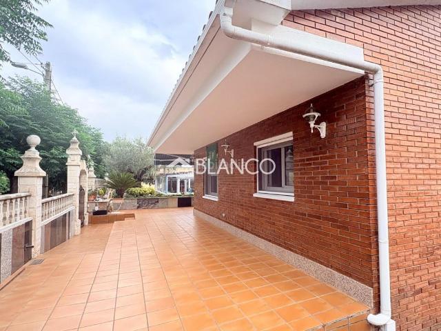 Casa en venta en Piera. ESPECTACULAR CASA EN CAN BOU. Casas.