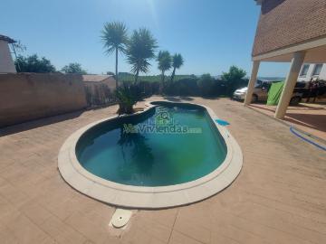 Casa en venta en Piera. Preciosa casa con piscina. Casas.