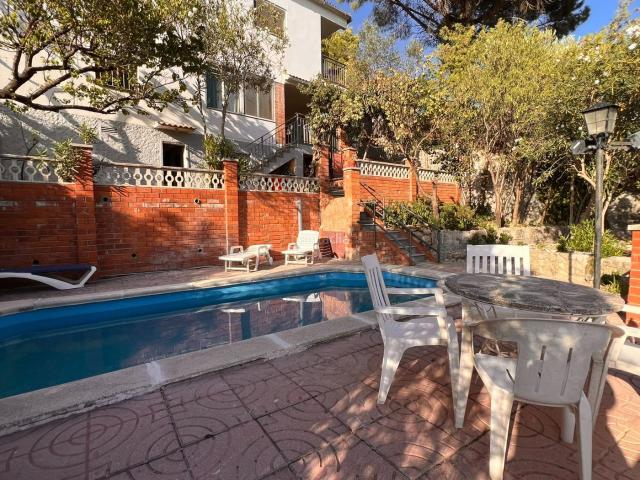 Casa en venta en Piera. Preciosa Casa con piscina. Casas.
