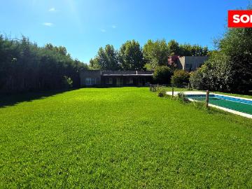 casa en venta en pilar barrio sausalito 4 amb. con gran lote central