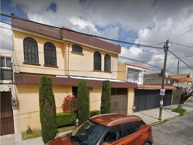 Casa en venta en Pilares, Metepec, México