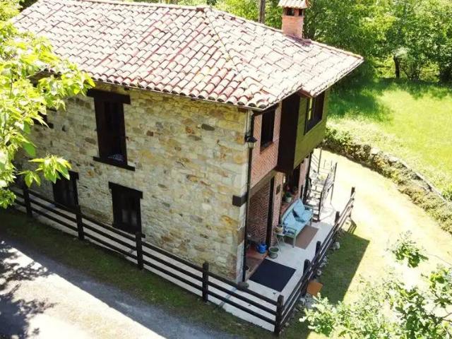 Casa en Venta en Piloña