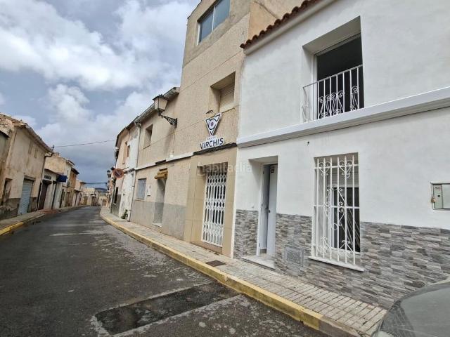 Casa en venta en Pinoso. VIVIENDA REFORMADA EN PINOSO. Casas.