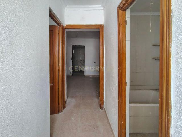 Casa en venta en Pinoso. Casa antigua en Pinoso para reforma integral. Casas.