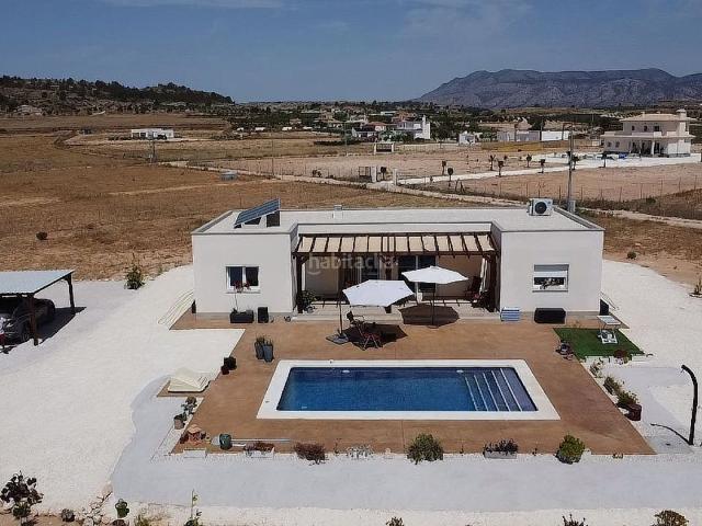 Casa en venta en Pinoso. Casas.