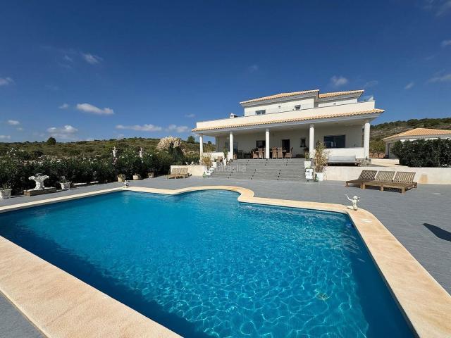 Casa en venta en Pinoso. Casas.