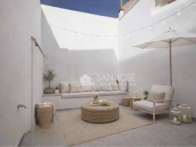 Casa en venta en Pinoso. SE VENDE CASA INDEPENDIENTE A ESTRENAR EN PINOSO. Casas.