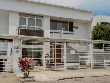 Casa en Venta en Planta Baja en Chapalita Camino Real 3 recámaras