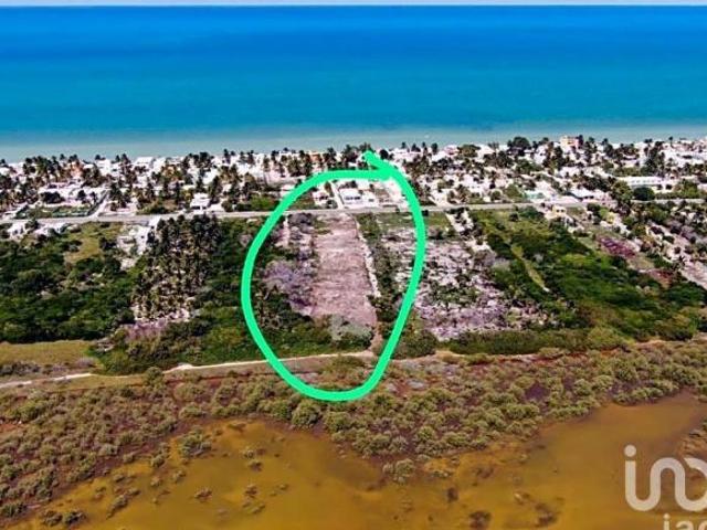 CASA EN VENTA, EN PLAYA CHUBURNÁ, YUCATÁN. BRUNAH MOD. 1