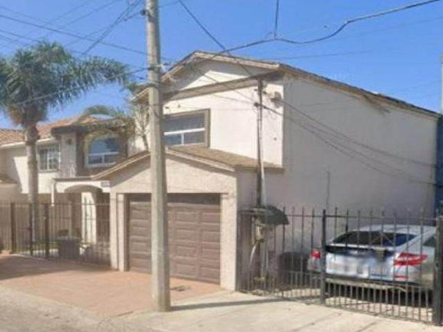 CASA EN VENTA EN PLAYA COSTAS DE ORO TIJUANA