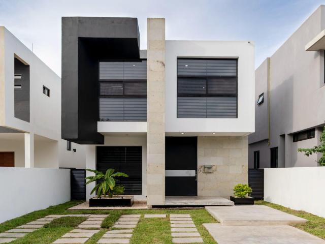 CASA EN VENTA EN PLAYA DEL CARMEN EN RESIDENCIAL EL CIELO