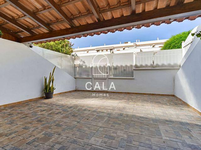 Casa en venta en Playa del Duque, Tenerife