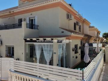 Casa en venta en Playa Flamenca, Alicante Costa Blanca