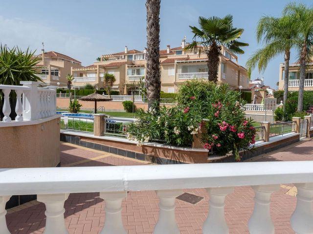 Casa en venta en Playa Flamenca, Alicante Costa Blanca