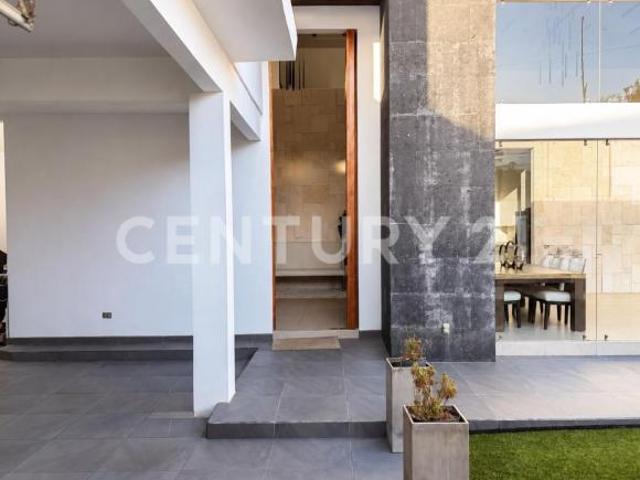 CASA EN VENTA EN PLAYAS DE CHAPULTEPEC EN ENSENADA, BAJA CALIFORNIA