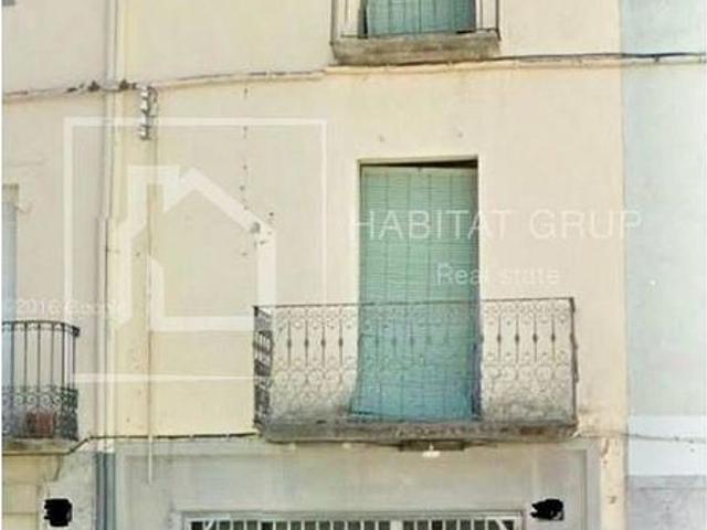 Casa en venta en plaza Del Dr Botet, Cassà de la Selva, de 240 m² 1 habitación por 98.000