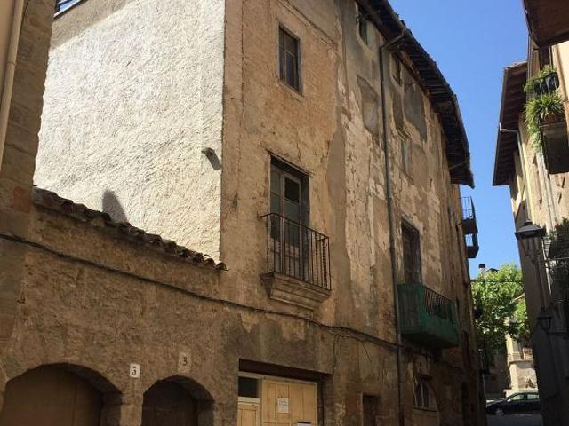 Casa en venta en plaza Sant Salvador, Solsona, de 350 m² 6 habitaciones por 105.000