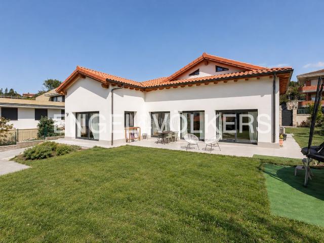 Casa en venta en Plentzia. Exclusiva vivienda de obra nueva en Gandias, Plentzia. Casas.