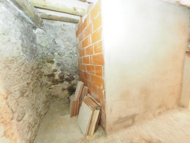 Casa en venta en Pobla de Lillet La. SE VENDE CASA ADOSADA EN LA LA POBLA DE LILLET. Casas Pobla de Lillet.