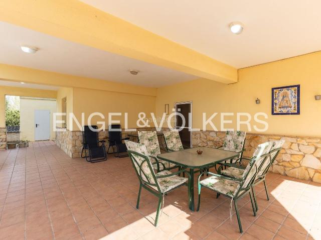 Casa en venta en Pobla Llarga la. Precioso unifamiliar con piscina y jardín en Pobla Llarga. Casas Pobla Llarga.