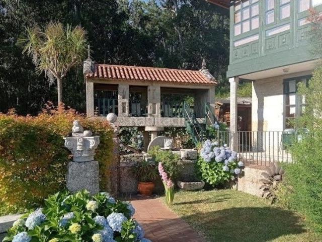 Casa en venta en Poio, Raxó. EN VENTA CASA DE PIEDRA EN COMBARRO. Casas.