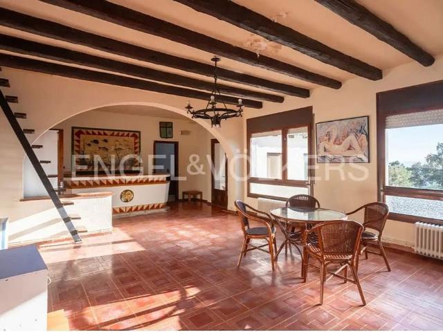 Chalet en venta en polígono Parcela Rcahg, Quart, de 446 m² 3 habitaciones por 450.000