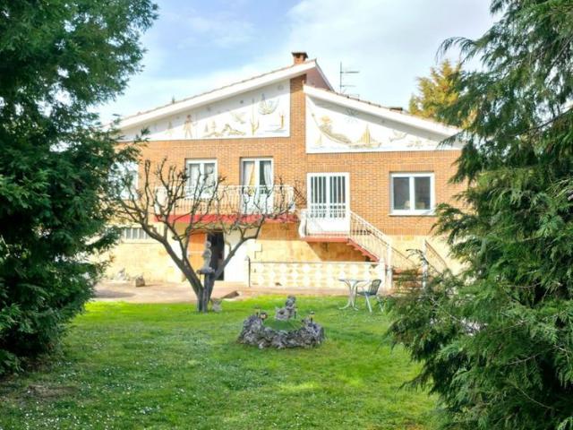 Casa en venta en Pomar de Valdivia. CHALET EN VENTA EN LASTRILLA. Casas Pomar de.