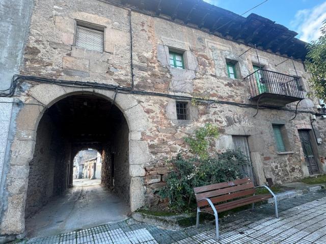 Casa en venta en Ponferrada, Compostilla Columbrianos. SE VENDE CASA SINGULAR EN COLUMBRIANOS. Casas.