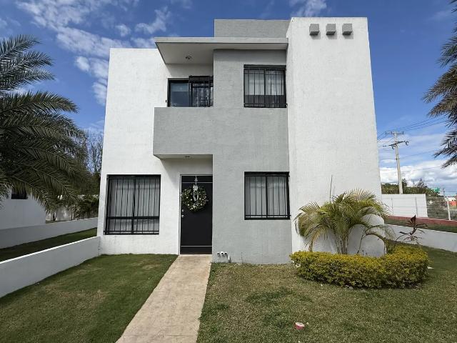 Casa en venta en PONIENTE de mérida, una oportunidad en precio, y condiciones