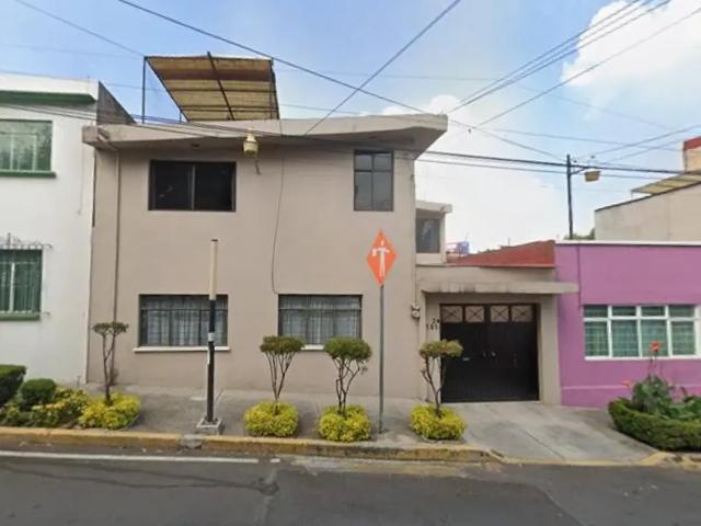Casa en Venta en Poniente 83