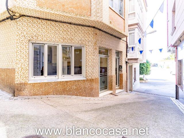 Casa en venta en Ponteceso. Casa en Corme Porto lista para entrar a vivir, al lado del puerto y a 350 m de la playa. Casas.
