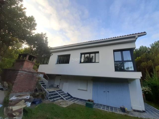 Casa en venta en Ponteceso. Plena naturaleza pinar y playa. Casas.
