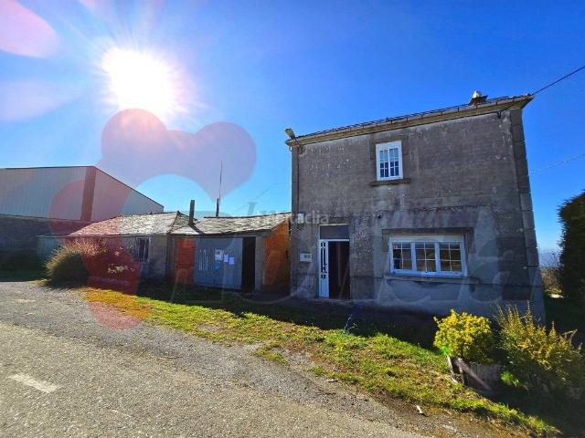 Casa en venta en Pontenova A. Casa con nave en A Pontenova. Casas Pontenova.