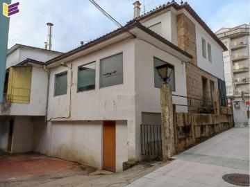 Casa en venta en Porriño O. Casa de piedra de uso hotelero o residencial para vivir o hacer un edificio de 6 plantas para 11 viviendas !. Casas Porriño.